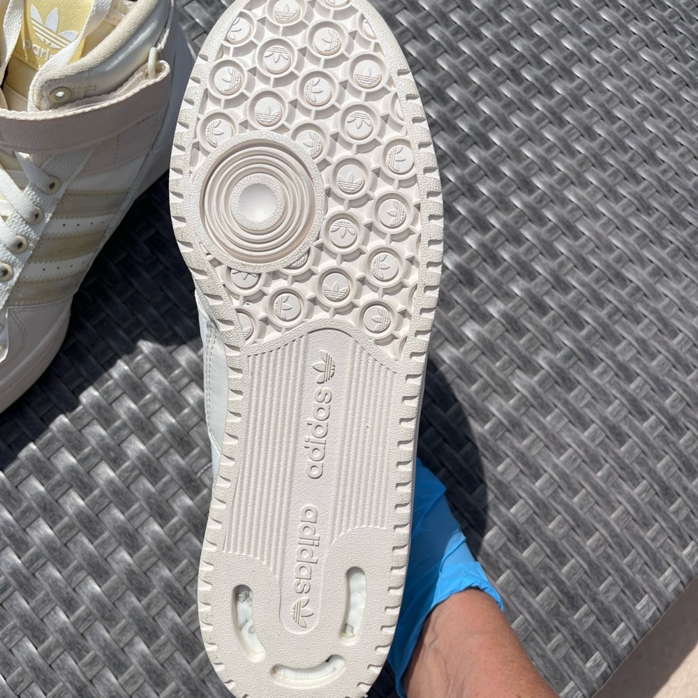 Forum Mid Parley Adidas Sneakers in Cream and Off-White - Picture 9 of 13